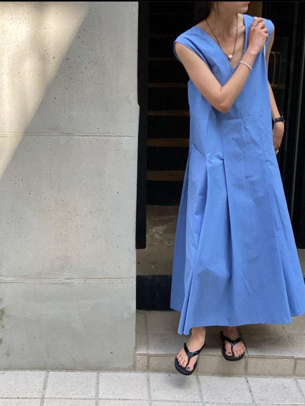 Retro large V-neck pleated design loose and versatile niche sleeveless dress