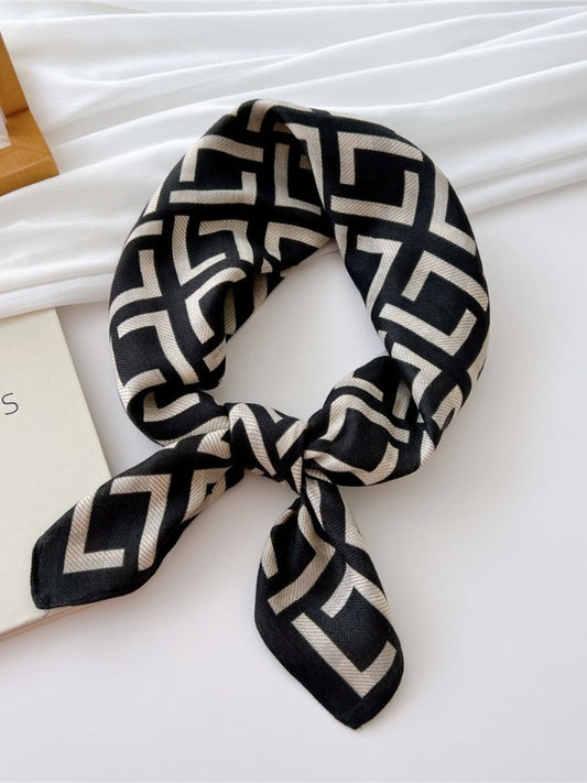 Cotton and linen small square scarf silk scarf women's spring, autumn and summer fashion versatile decorative four-season scarf with neck protection scarf