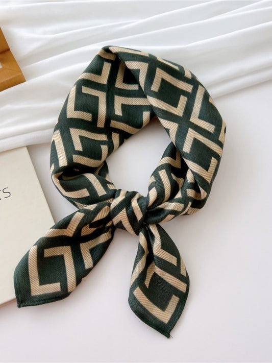 Cotton and linen small square scarf silk scarf women's spring, autumn and summer fashion versatile decorative four-season scarf with neck protection scarf