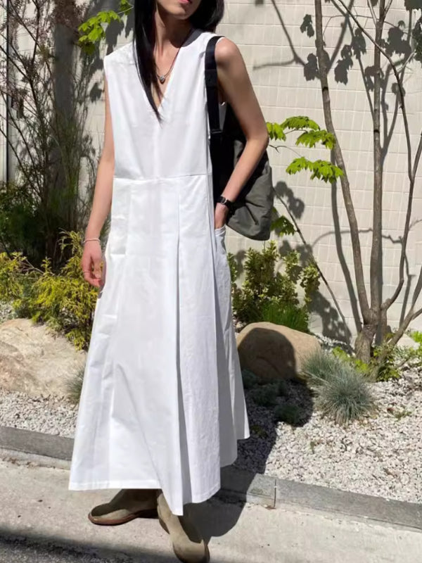 Retro large V-neck pleated design loose and versatile niche sleeveless dress