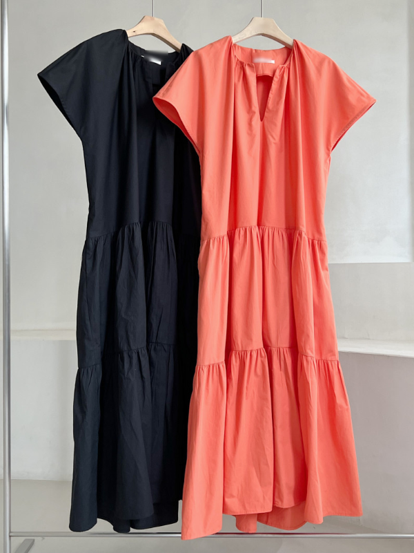 Fashionable niche design V-neck loose pleated cake skirt dress