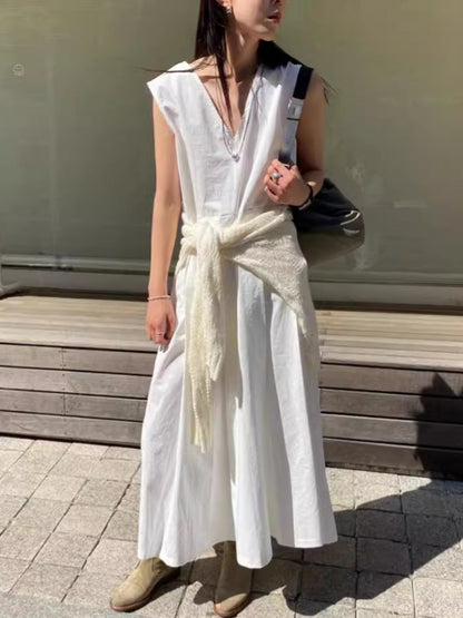 Retro large V-neck pleated design loose and versatile niche sleeveless dress