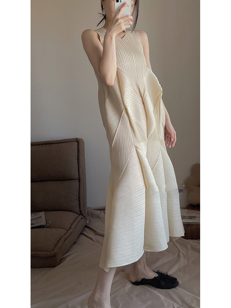 Casual Sleeveless Pleated Solid Color Round-Neck Midi Dresses