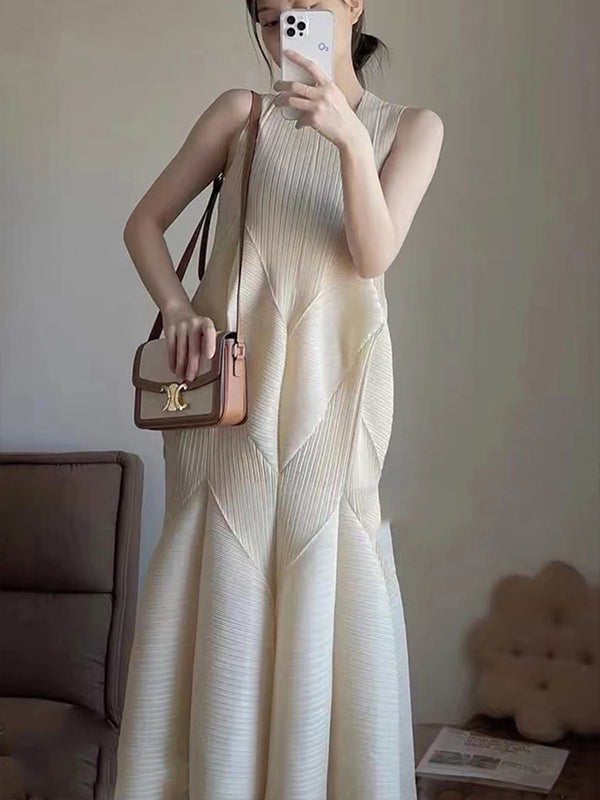 Casual Sleeveless Pleated Solid Color Round-Neck Midi Dresses