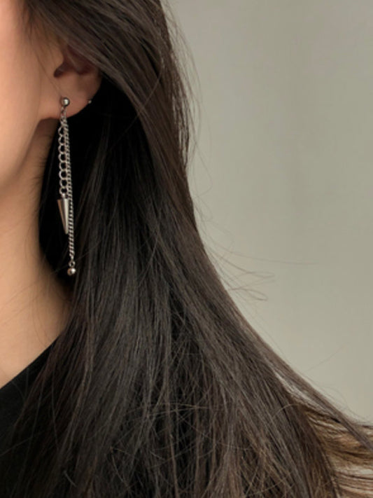 1 Pc Normcore Punk Solid Color Tasseled Earrings Accessories