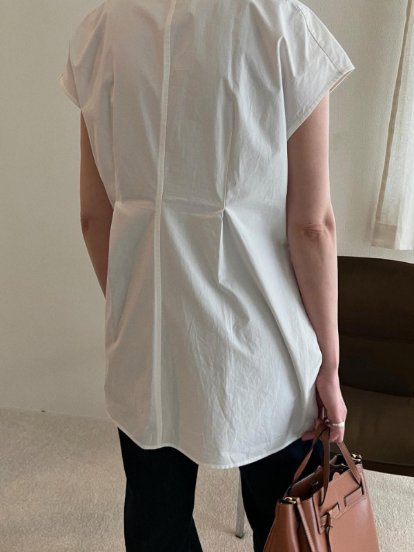 Original Slit Sleeveless Shirt Top